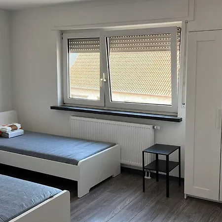 Monteur- Und Arbeiterunterkunft Adlerstrasse * Oberhausen-Rheinhausen