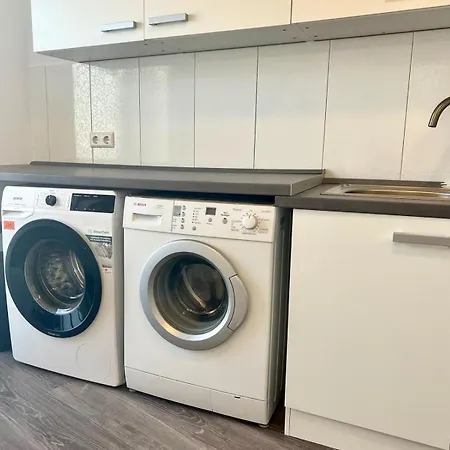 Monteur- Und Arbeiterunterkunft Adlerstrasse * Oberhausen-Rheinhausen